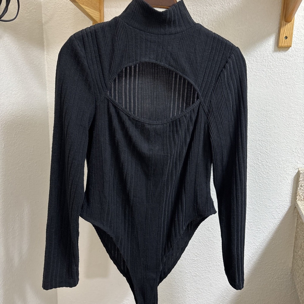 Shein Curve Womens Bodysuit Size 1XLCut Out Front Long Sleeves Snap Crotch Black
